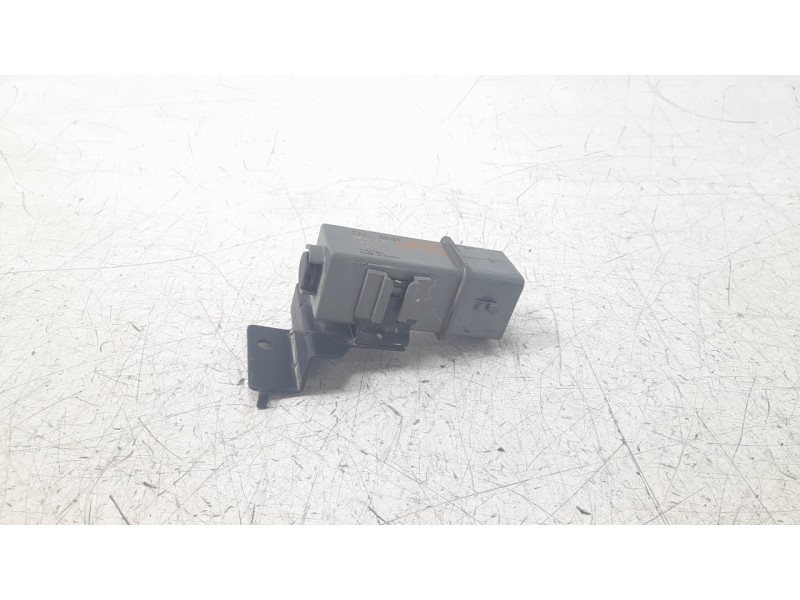 Recambio de caja precalentamiento para hyundai tucson kosmo 4wd referencia OEM IAM 368302F720  