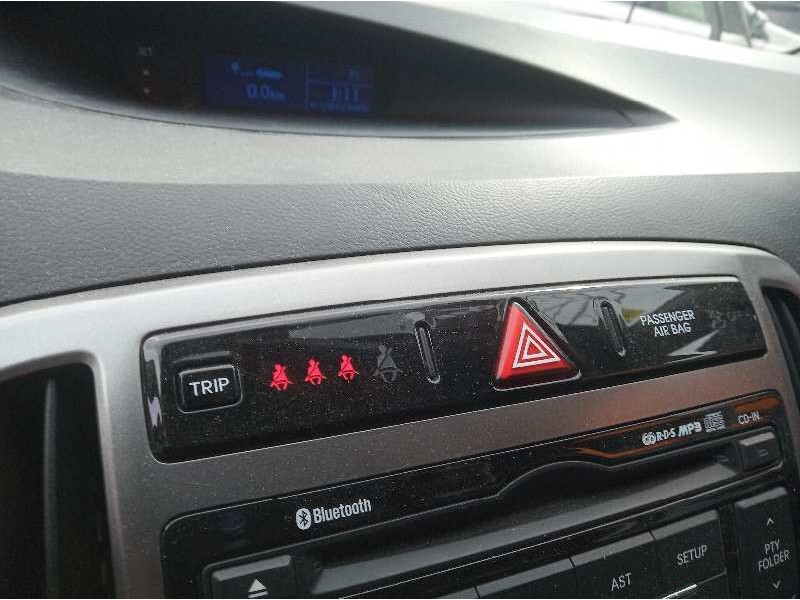 Recambio de warning para hyundai i20 1.2 16v cat referencia OEM IAM 937501J510  