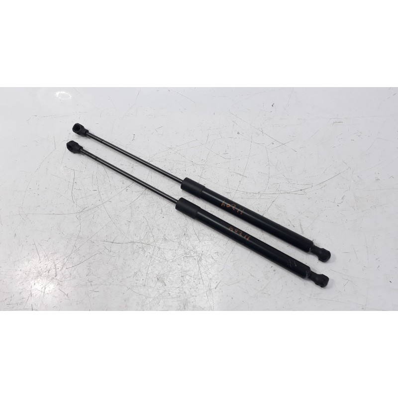 Recambio de amortiguadores maletero / porton para renault captur 1.5 dci diesel fap referencia OEM IAM 844301324R  