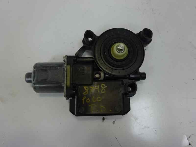 Recambio de motor elevalunas trasero derecho para volkswagen polo (6r1) advance referencia OEM IAM 6R0959812G 0130822533 
