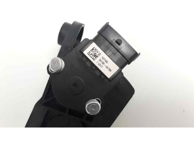 Recambio de potenciometro pedal para hyundai i20 1.2 16v cat referencia OEM IAM 351904A700  