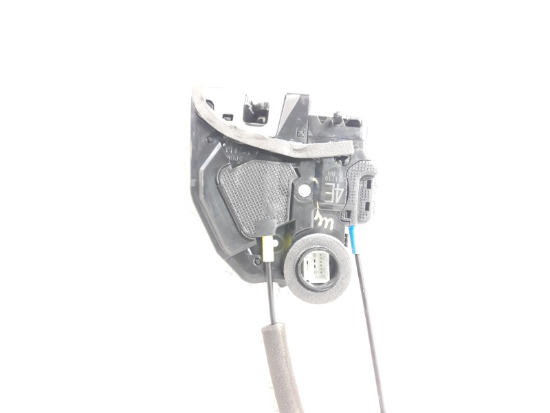 Recambio de cerradura puerta trasera derecha para toyota corolla (e21) referencia OEM IAM 6905002580  