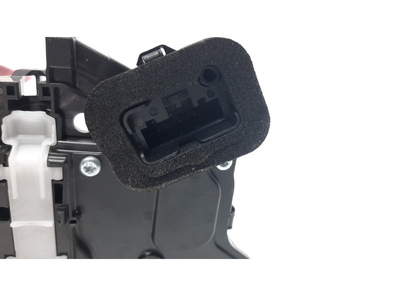 Recambio de cerradura puerta delantera derecha para volkswagen polo 1.0 tsi referencia OEM IAM 10B837016  