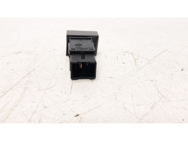 Recambio de interruptor para ssangyong rexton w 2.0 td cat referencia OEM IAM 8520008E10HEL  
