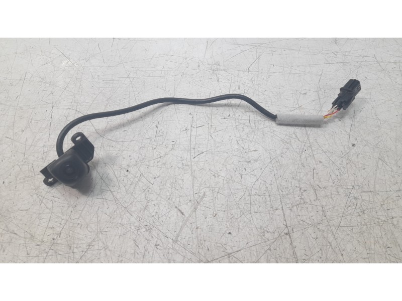 Recambio de camara vision trasera para hyundai kona 1.0 tgdi cat referencia OEM IAM 99240J9500  