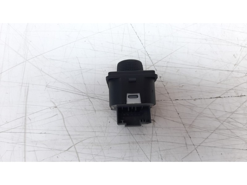 Recambio de mando retrovisor para seat arona 1.6 tdi referencia OEM IAM 6F0959565  