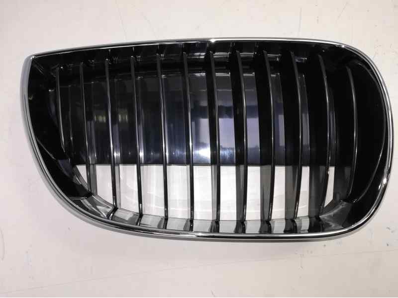 Recambio de rejilla delantera para bmw serie 1 berlina (e81/e87) referencia OEM IAM 51137127228 107061305 BM1202013