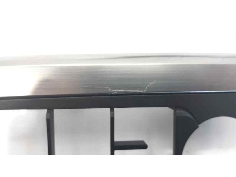 Recambio de moldura para toyota auris touring sports (e18) active referencia OEM IAM 75F542  