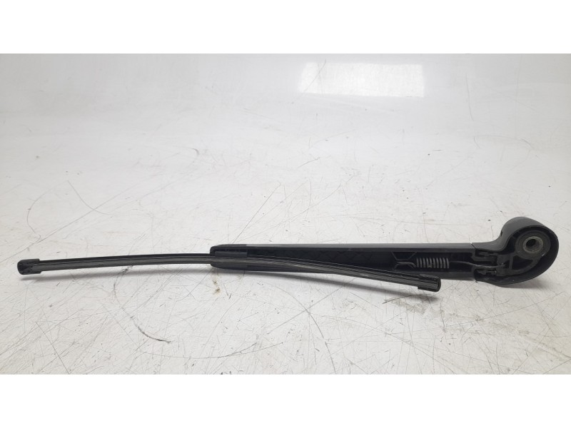 Recambio de brazo limpia trasero para audi a3 sportback (8vf) referencia OEM IAM 8V3955407  