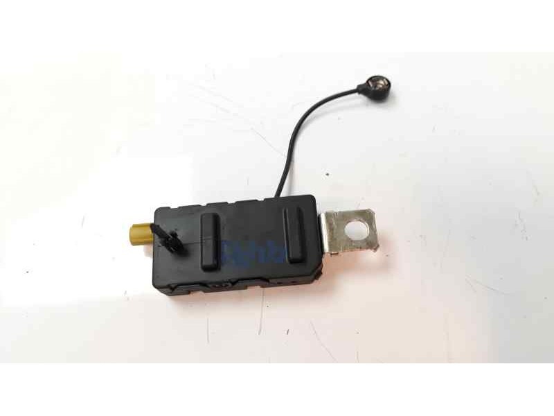 Recambio de antena para renault megane iv berlina 5p zen referencia OEM IAM 282301509R  