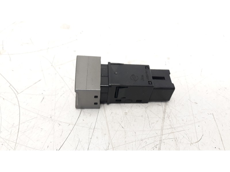 Recambio de interruptor para ssangyong rexton w 2.0 td cat referencia OEM IAM 8520008E50HEL  