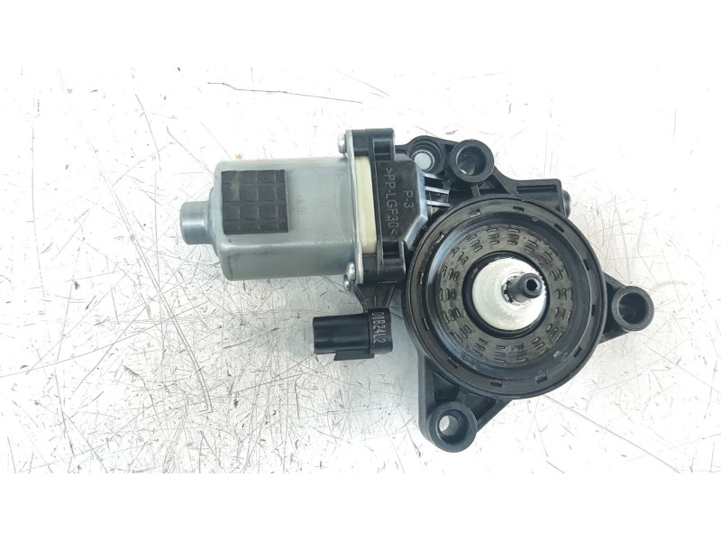 Recambio de motor elevalunas trasero derecho para hyundai tucson 1.6 crdi cat referencia OEM IAM 83460D7000  