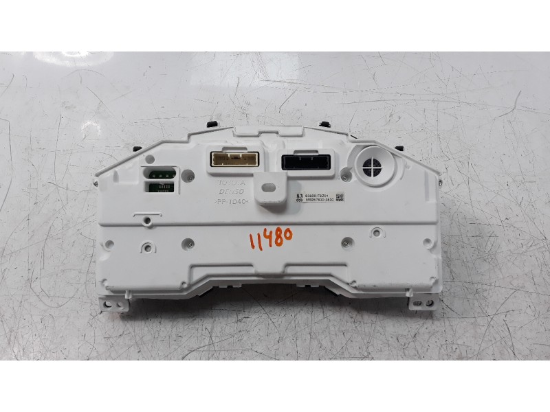 Recambio de cuadro instrumentos para toyota corolla (e21) referencia OEM IAM 83800F2Z01 MB2576303830 