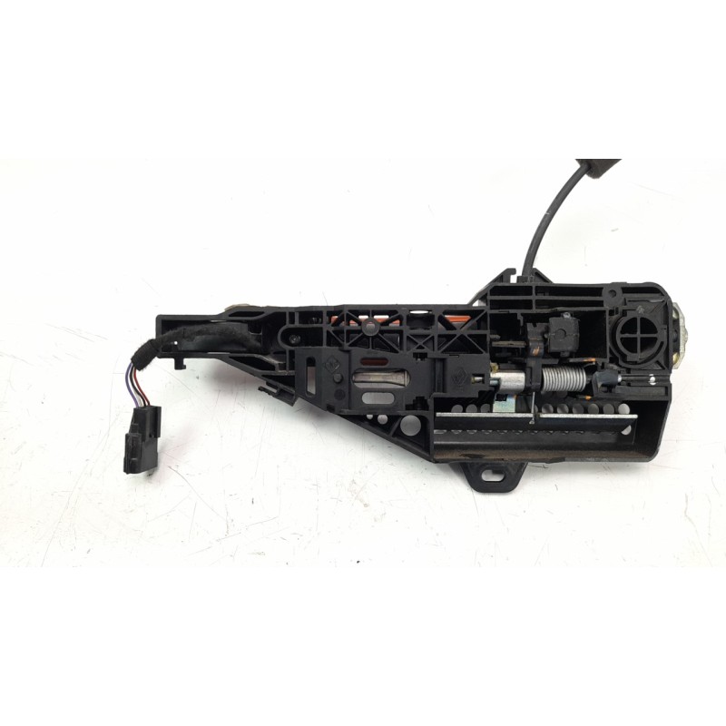 Recambio de maneta exterior delantera derecha para renault captur 1.5 dci diesel fap energy referencia OEM IAM 806706656R  