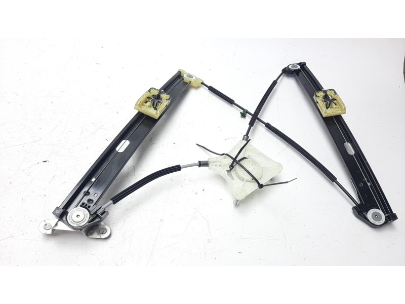 Recambio de elevalunas delantero izquierdo para volkswagen polo 1.0 tsi referencia OEM IAM 2G4837461B  