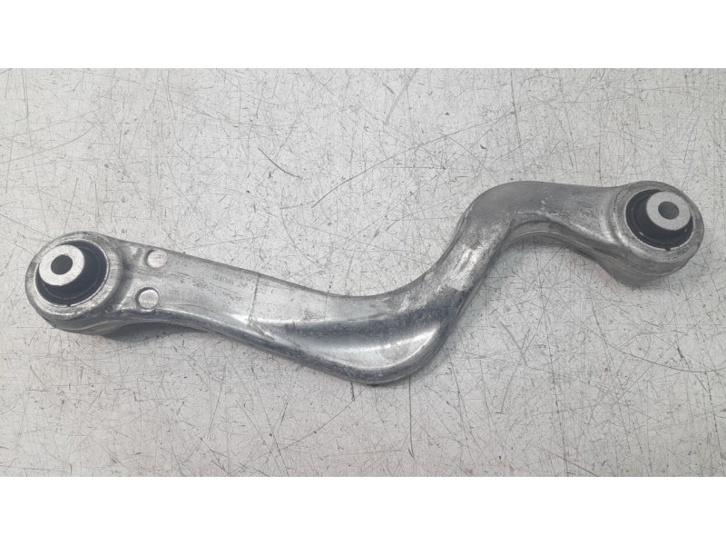 Recambio de brazo suspension superior trasero derecho para land rover discovery sport 2.0 td4 cat referencia OEM IAM FK725B672AB