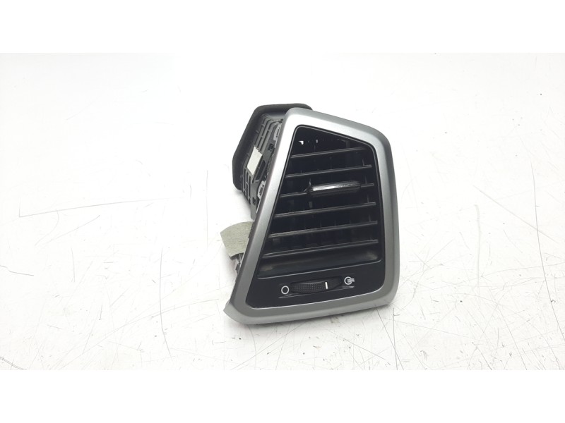 Recambio de rejilla aireadora para hyundai tucson 1.6 cat referencia OEM IAM 97490D7000  
