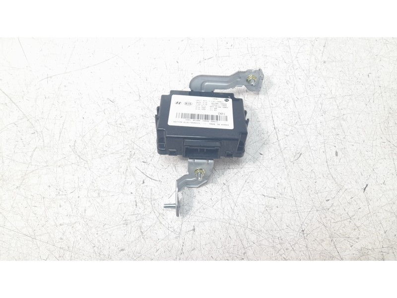 Recambio de modulo electronico para hyundai kona 1.0 tgdi cat referencia OEM IAM 95300J9000  