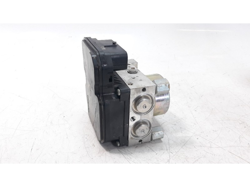 Recambio de abs para toyota hilux (kun) referencia OEM IAM 8954171781  