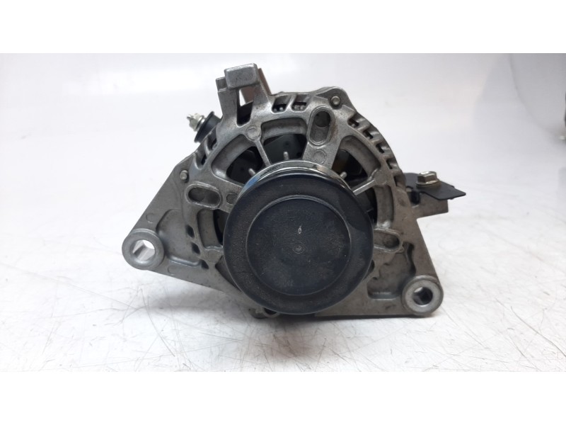 Recambio de alternador para toyota hilux (kun) referencia OEM IAM 270600L170  