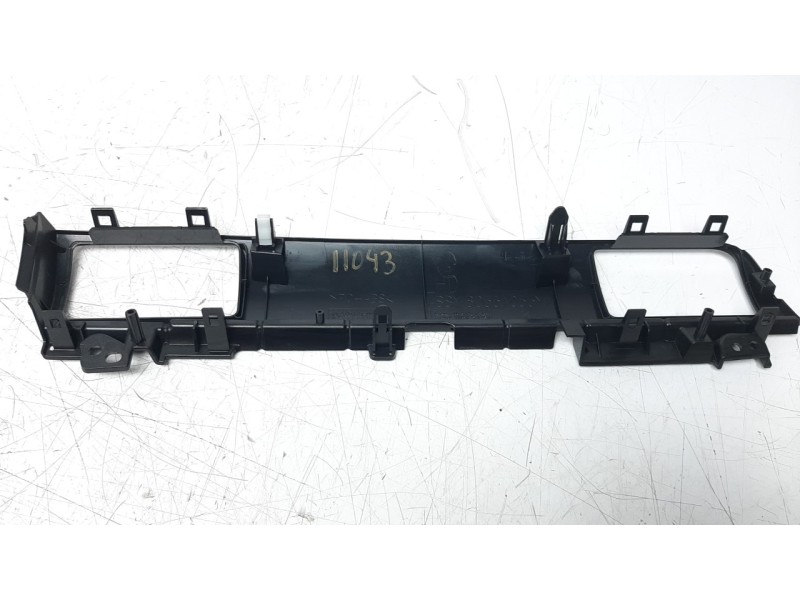 Recambio de moldura para mitsubishi outlander (gf0) phev kaiteki 4wd referencia OEM IAM 8055A055YA  