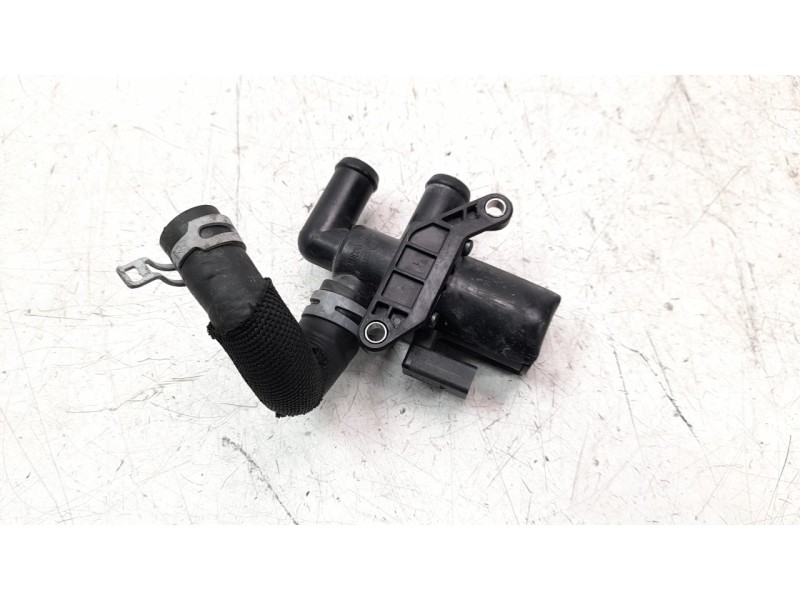 Recambio de valvula intercambio de calefaccion para audi q7 4mg referencia OEM IAM 1T0820036D  