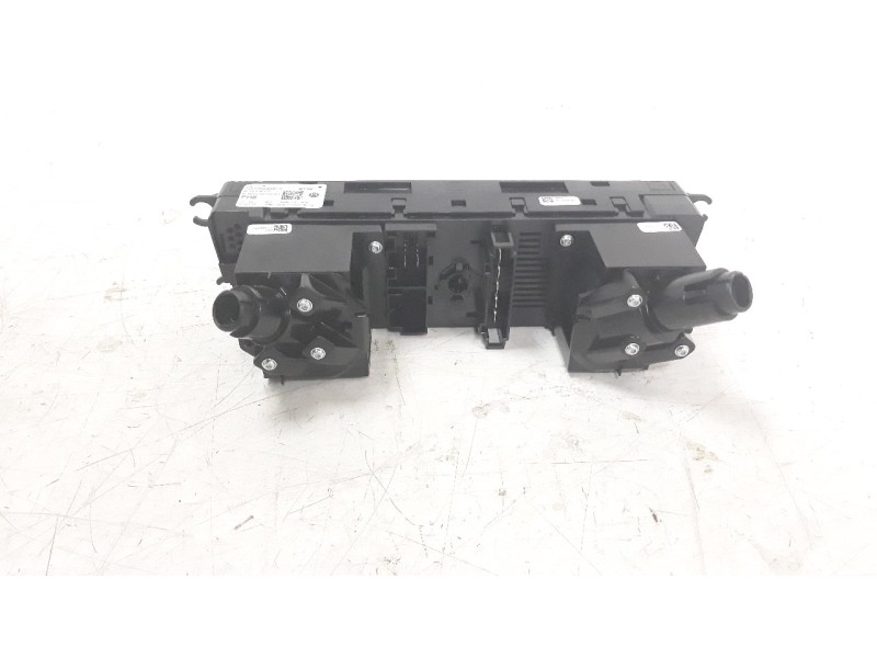 Recambio de mando climatizador para volkswagen polo 1.0 tsi referencia OEM IAM 2G1820045T  