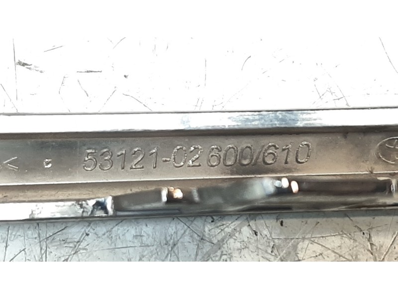 Recambio de molduras delanteras para toyota corolla (e21) hybrid style referencia OEM IAM 5312102600  