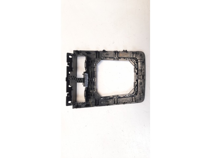 Recambio de moldura para skoda octavia lim. (5e3) ambition referencia OEM IAM 5E1863212A  