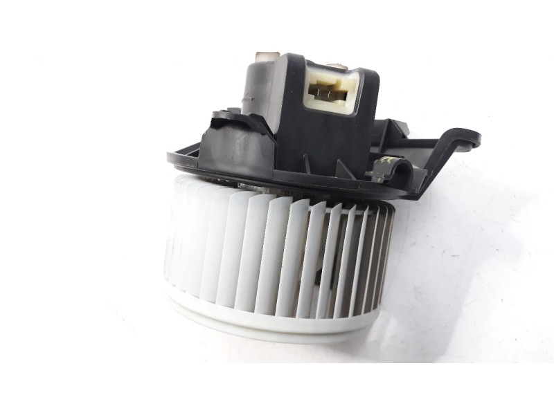 Recambio de ventilador calefaccion para opel corsa e selective referencia OEM IAM 13335075 34027 VHF510047HQ