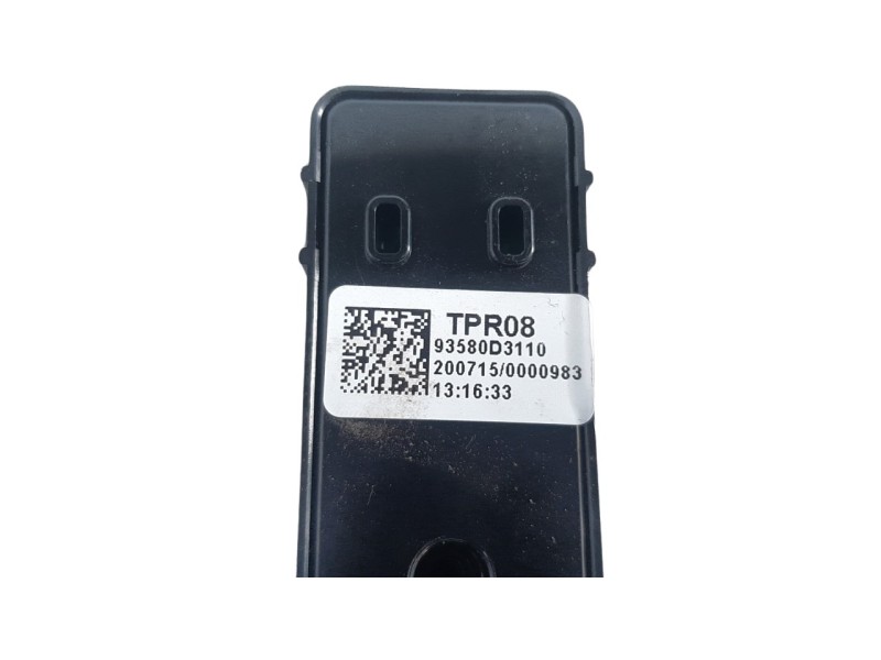Recambio de mando elevalunas trasero derecho para hyundai tucson 1.6 crdi cat referencia OEM IAM 93580D3110  