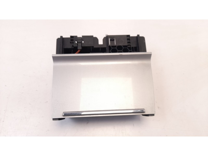 Recambio de cenicero para skoda octavia lim. (5e3) ambition referencia OEM IAM 5E1863077B  