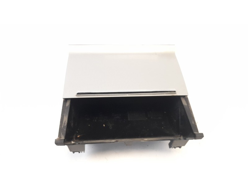 Recambio de cenicero para skoda octavia lim. (5e3) ambition referencia OEM IAM 5E1863077B  