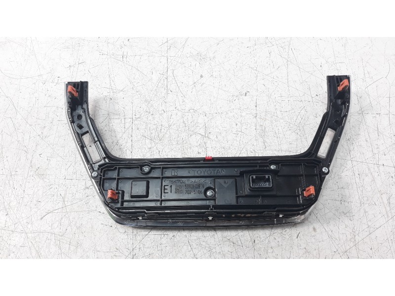 Recambio de mando climatizador para toyota corolla (e21) referencia OEM IAM 5590002D80  