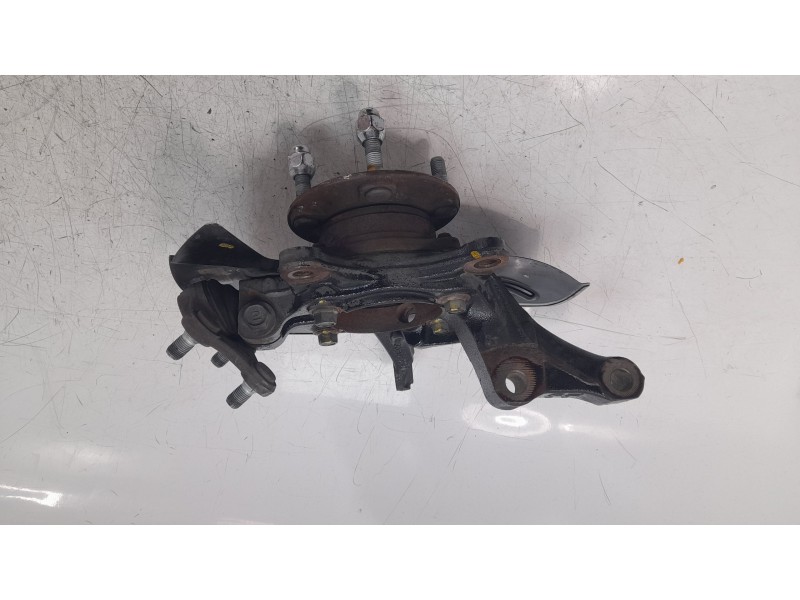 Recambio de mangueta delantera derecha para hyundai tucson 1.6 crdi cat referencia OEM IAM 51716D7000  