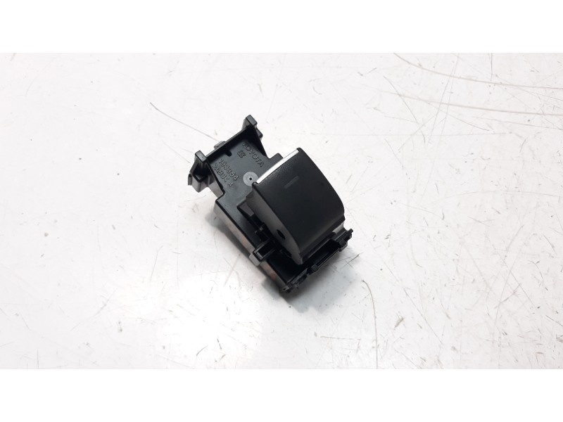 Recambio de mando elevalunas delantero derecho para toyota corolla (e21) referencia OEM IAM 8481002260  