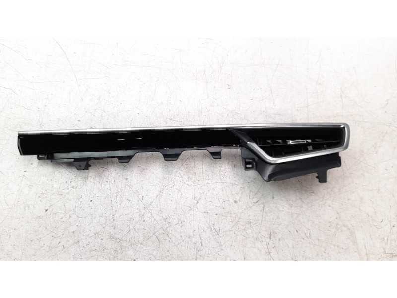 Recambio de aireador derecho para toyota corolla (e21) hybrid style referencia OEM IAM 5566202580  