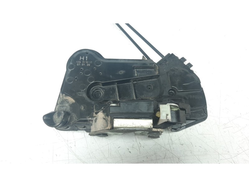 Recambio de cerradura puerta delantera derecha para toyota hilux (kun) referencia OEM IAM 6903002480  