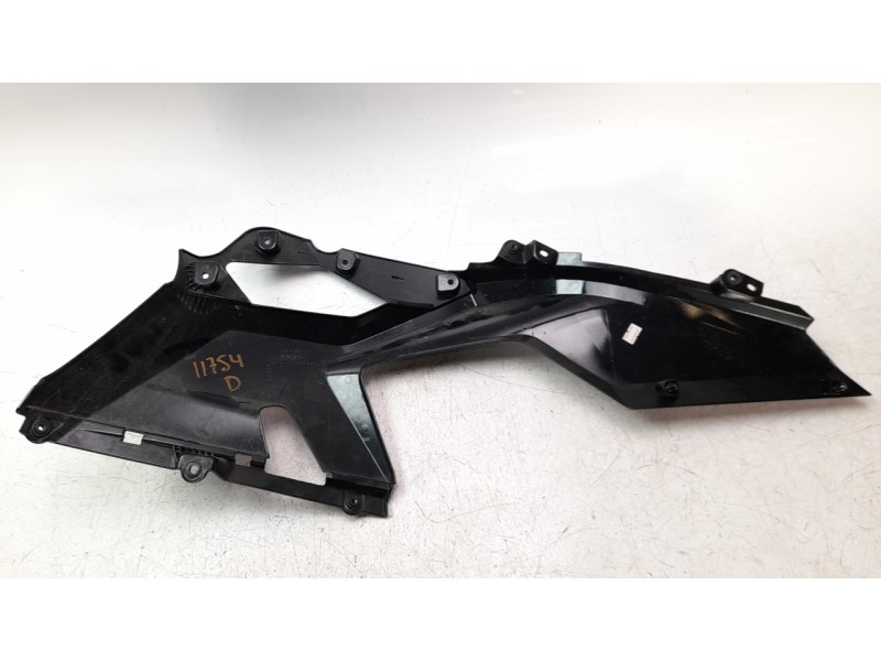 Recambio de moldura para kawasaki ninja 400 referencia OEM IAM 550280642660  