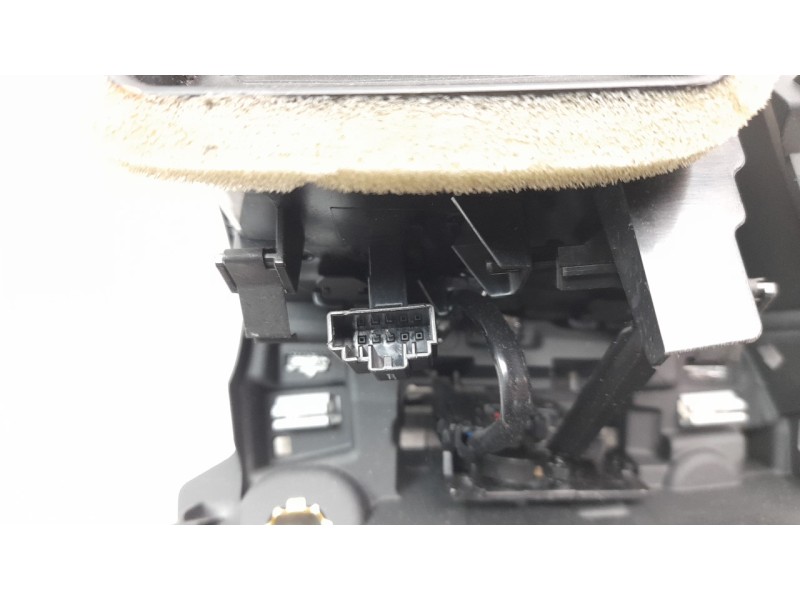 Recambio de aireador izquierdo para audi q7 4mg referencia OEM IAM 4M88209016PS  