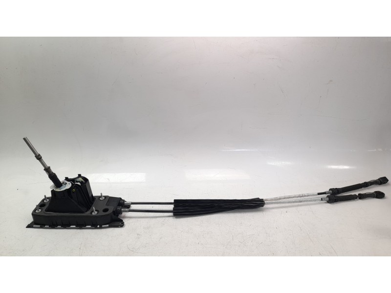 Recambio de palanca cambio para volkswagen polo 1.0 tsi referencia OEM IAM 2Q0711049J  