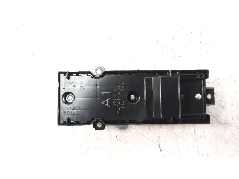 Recambio de mando elevalunas delantero izquierdo para toyota corolla (e21) referencia OEM IAM 8404002370  