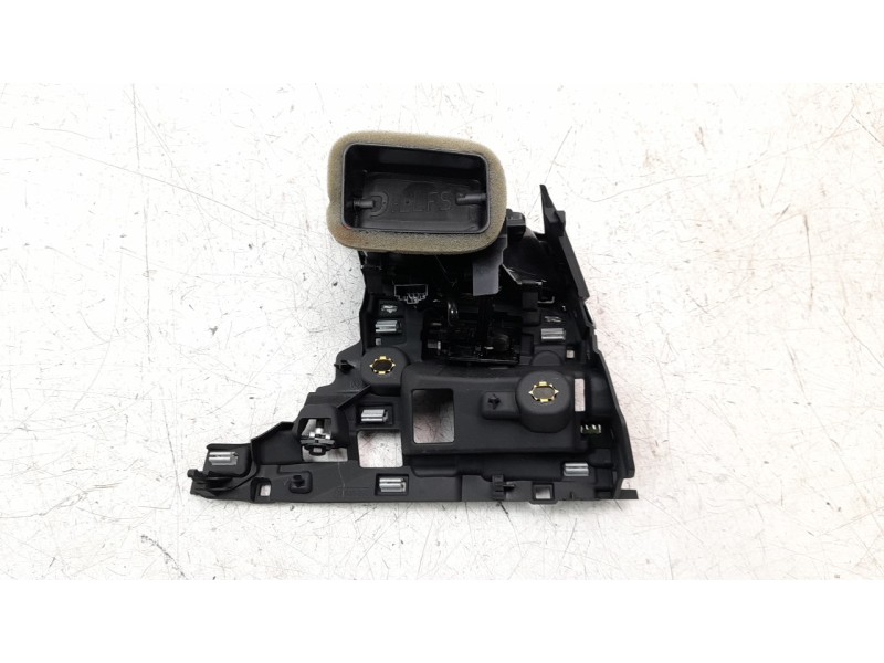 Recambio de aireador izquierdo para audi q7 4mg referencia OEM IAM 4M88209016PS  