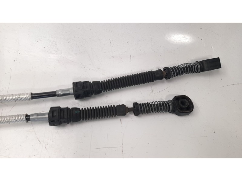 Recambio de palanca cambio para volkswagen polo 1.0 tsi referencia OEM IAM 2Q0711049J  