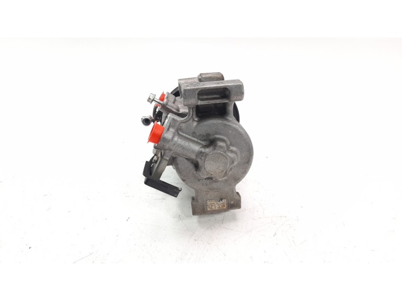Recambio de compresor aire acondicionado para toyota hilux (kun) referencia OEM IAM X14472805460  