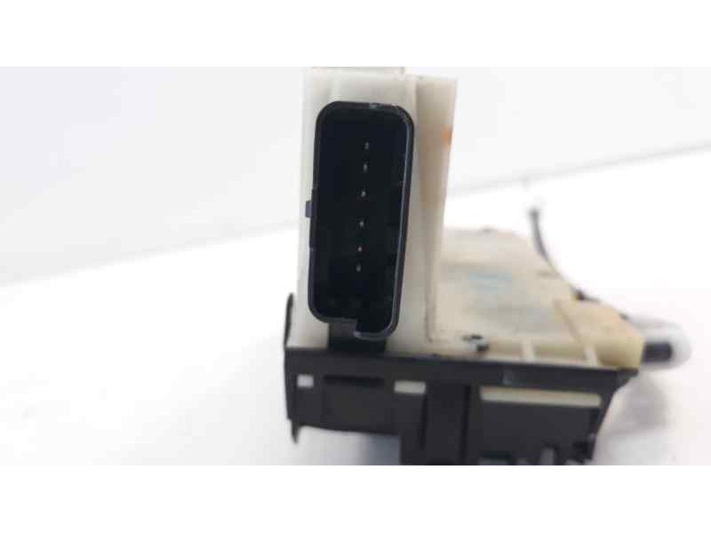 Recambio de cerradura puerta trasera izquierda para peugeot 208 1.6 16v hdi fap referencia OEM IAM 9688080880  