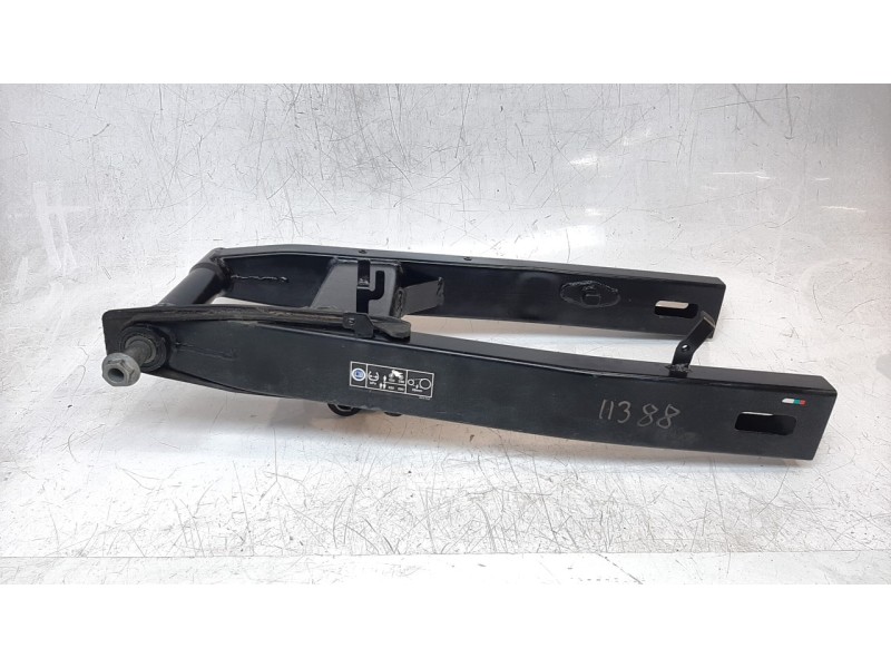Recambio de puente trasero para honda nc 750 referencia OEM IAM 52200MGSD32  