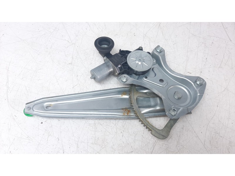 Recambio de elevalunas trasero derecho para toyota hilux (kun) referencia OEM IAM 698030K120  