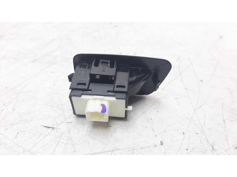 Recambio de mando elevalunas trasero derecho para jeep compass ii 2.0 m-jet cat referencia OEM IAM 6BZ30LXHAB  