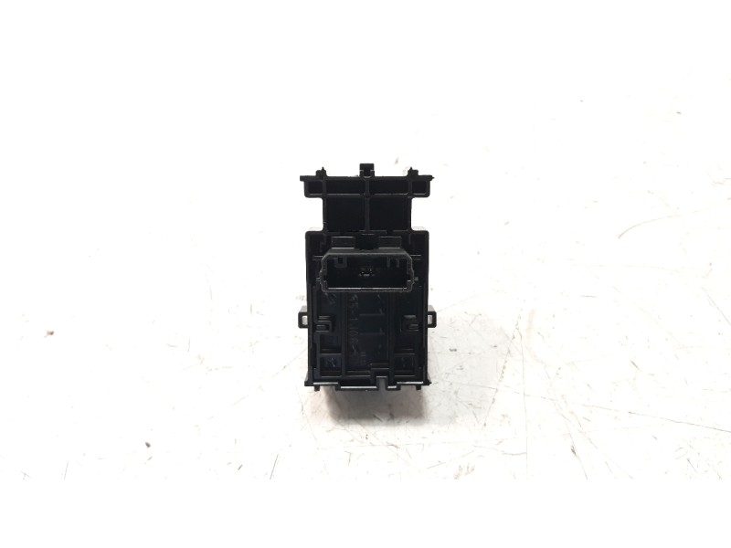 Recambio de mando elevalunas trasero izquierdo para toyota corolla (e21) referencia OEM IAM 8481002250  